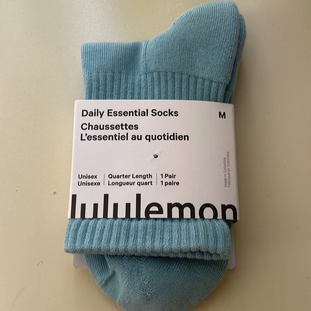 Lululemon Quarter Length Socks Light Blue - Picture 5 of 5